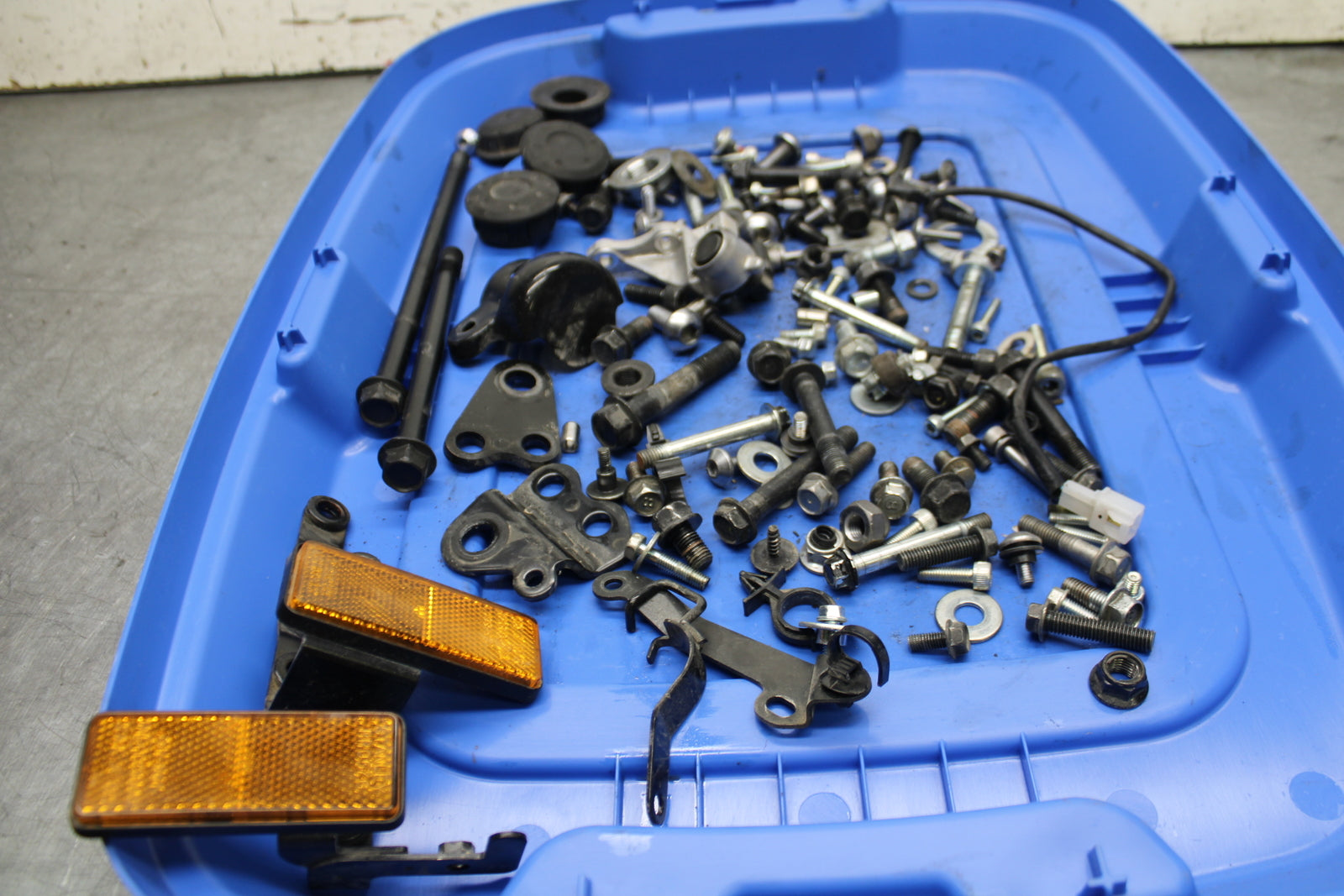 17-24 YAMAHA BOLT XVS950 MOUNTING BOLTS HARDWARE MOTOR SCREWS BB729