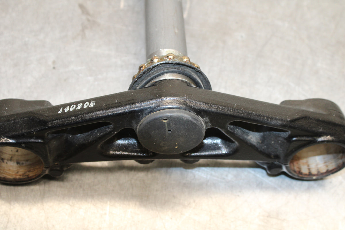 09-15 YAMAHA FZ6R FRONT FORKS CLAMP LOWER TRIPLE TREE STEM 20S-23340-10-00 BB719