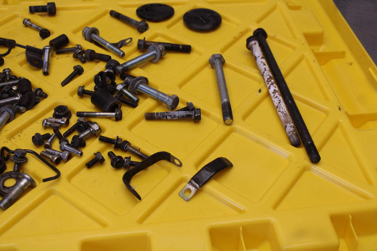 02 KAWASAKI VULCAN 800 VN800B CLASSIC MOUNTING BOLTS HARDWARE BB862