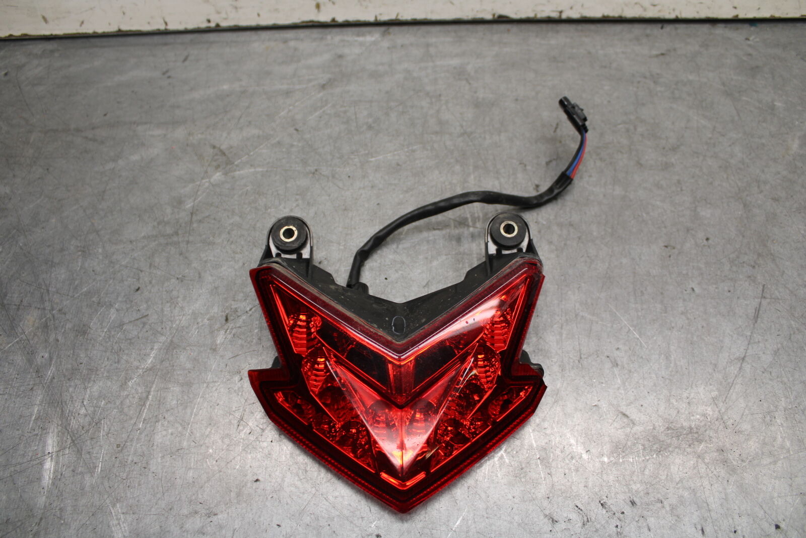 13-18 KAWASAKI NINJA ZX6R REAR TAIL TAILLIGHT BACK BRAKE LIGHT 23025-0345 BB666