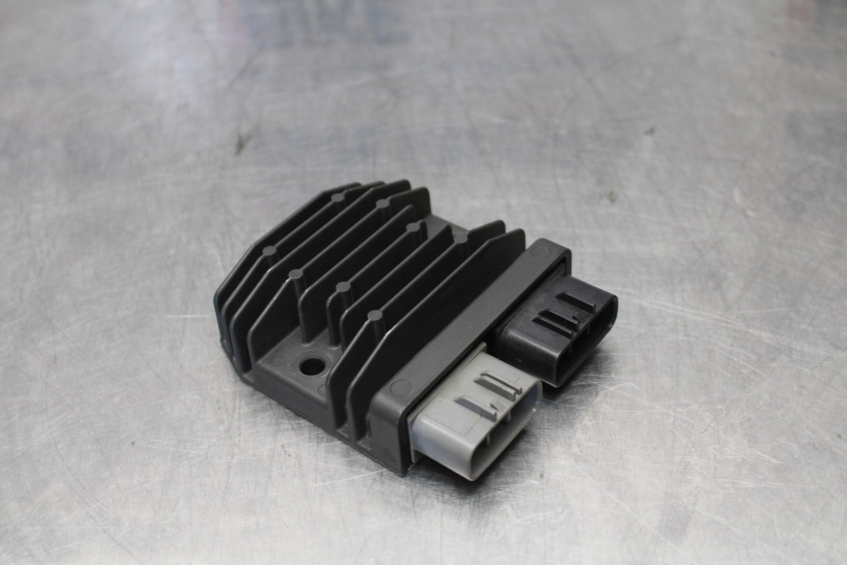 13-24 HONDA CBR600RR RECTIFIER VOLTAGE REGULATOR BB502