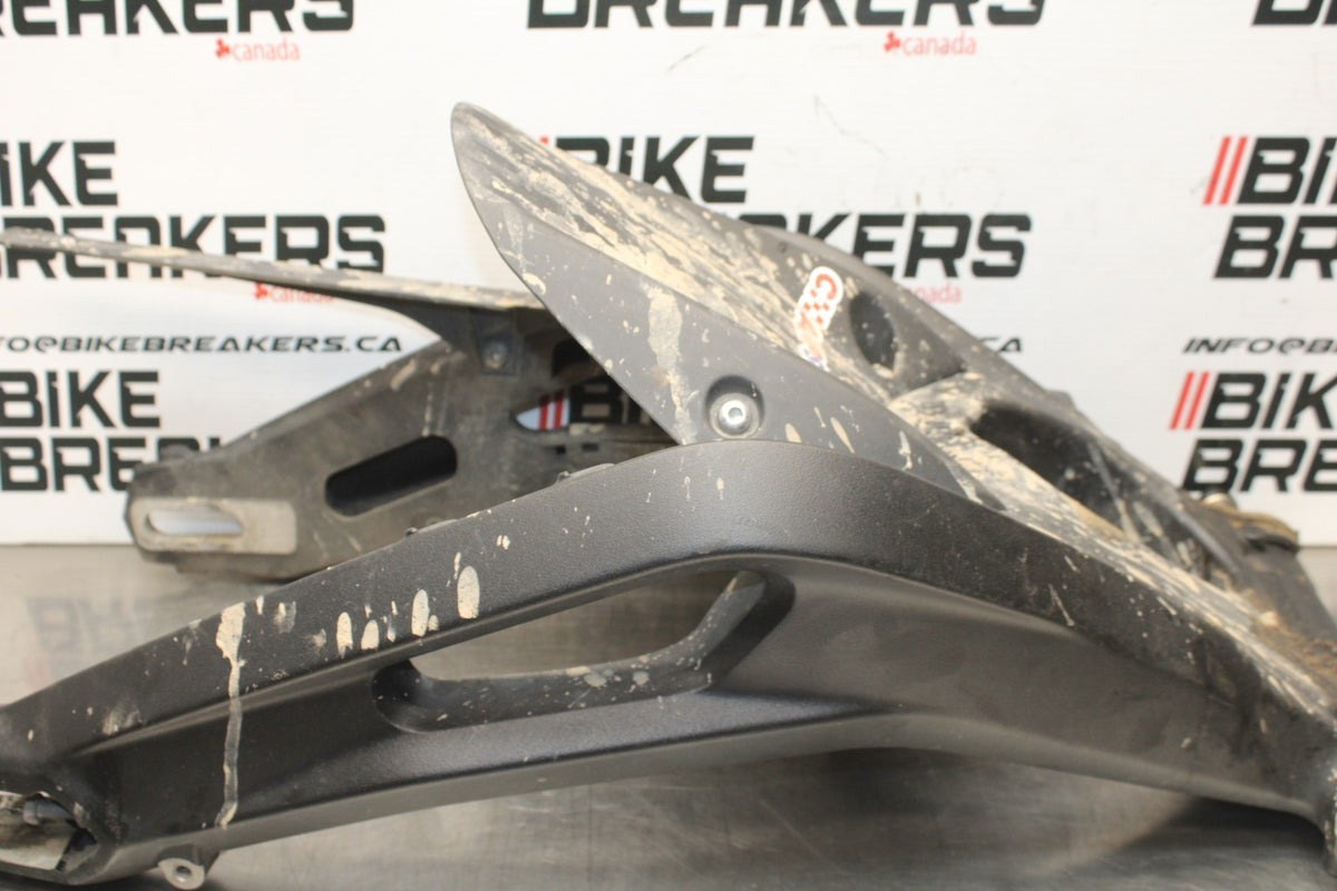 20 TRIUMPH STREET TRIPLE 765 REAR SWINGARM BACK SUSPENSION SWING ARM BB864