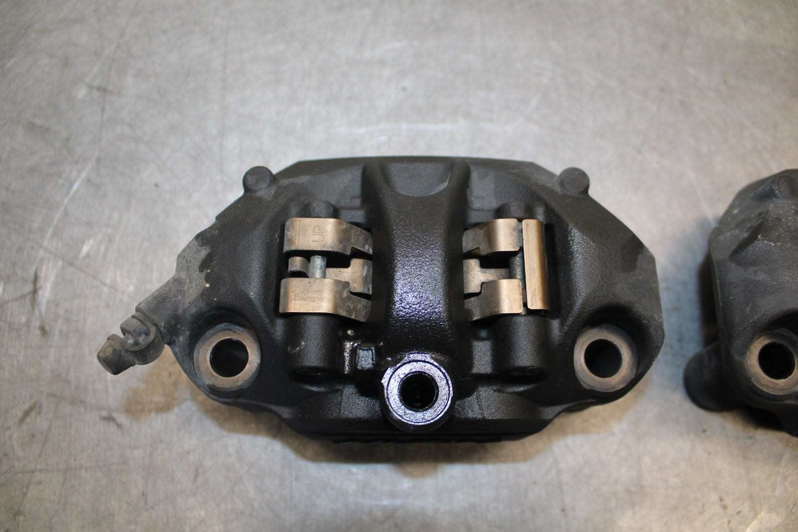 19-23 KAWASAKI NINJA ZX6R RIGHT LEFT FRONT BRAKE CALIPER SET PAIR CALIPERS BB701