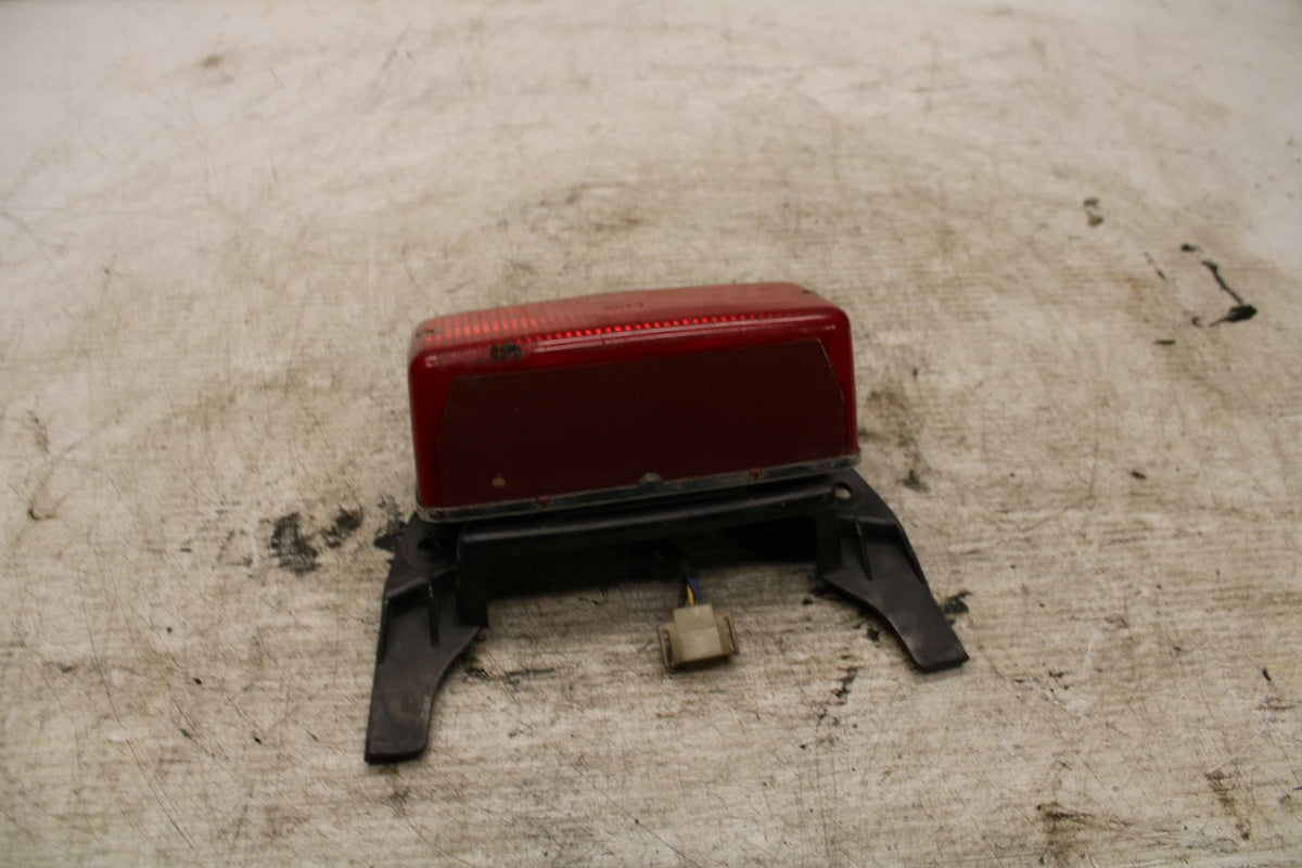 80-81 YAMAHA XS1100 SPECIAL TAILLIGHT REAR TAIL BRAKE LIGHT BB377