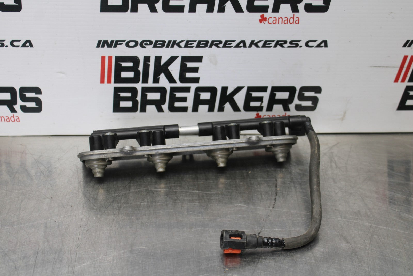 07-08 KAWASAKI NINJA ZX6R SECONDARY FUEL INJECTORS TOP AIRBOX GAS RAIL BB203