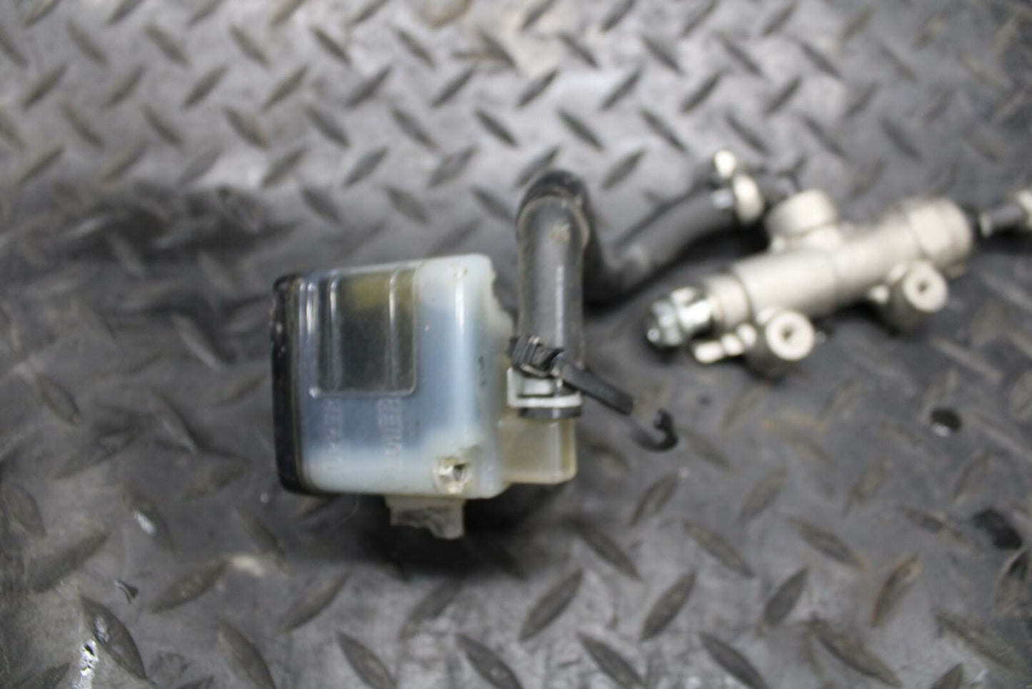 08-09 SUZUKI GSXR750 REAR BACK BRAKE MASTER CYLINDER W RESERVOIR BB208