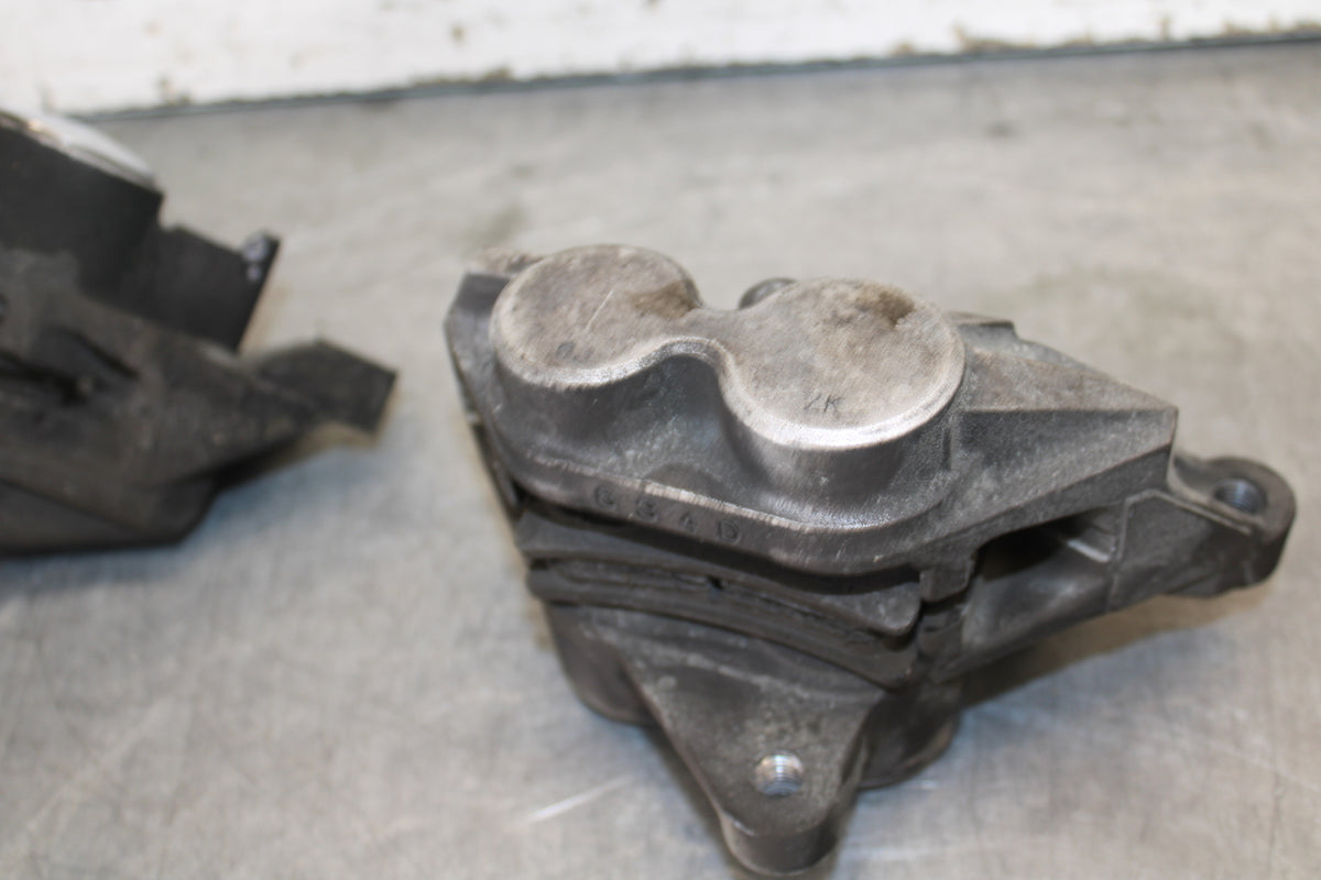 05-06 YAMAHA ROAD STAR XV1700A RIGHT LEFT FRONT BRAKE CALIPER SET PAIR  BB703