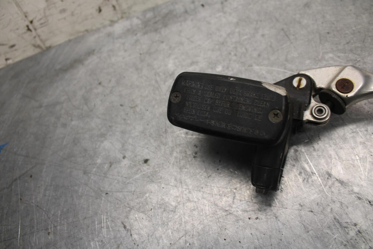 1992 Honda CBR600F2 FRONT BRAKE MASTER CYLINDER w/ LEVER BB40