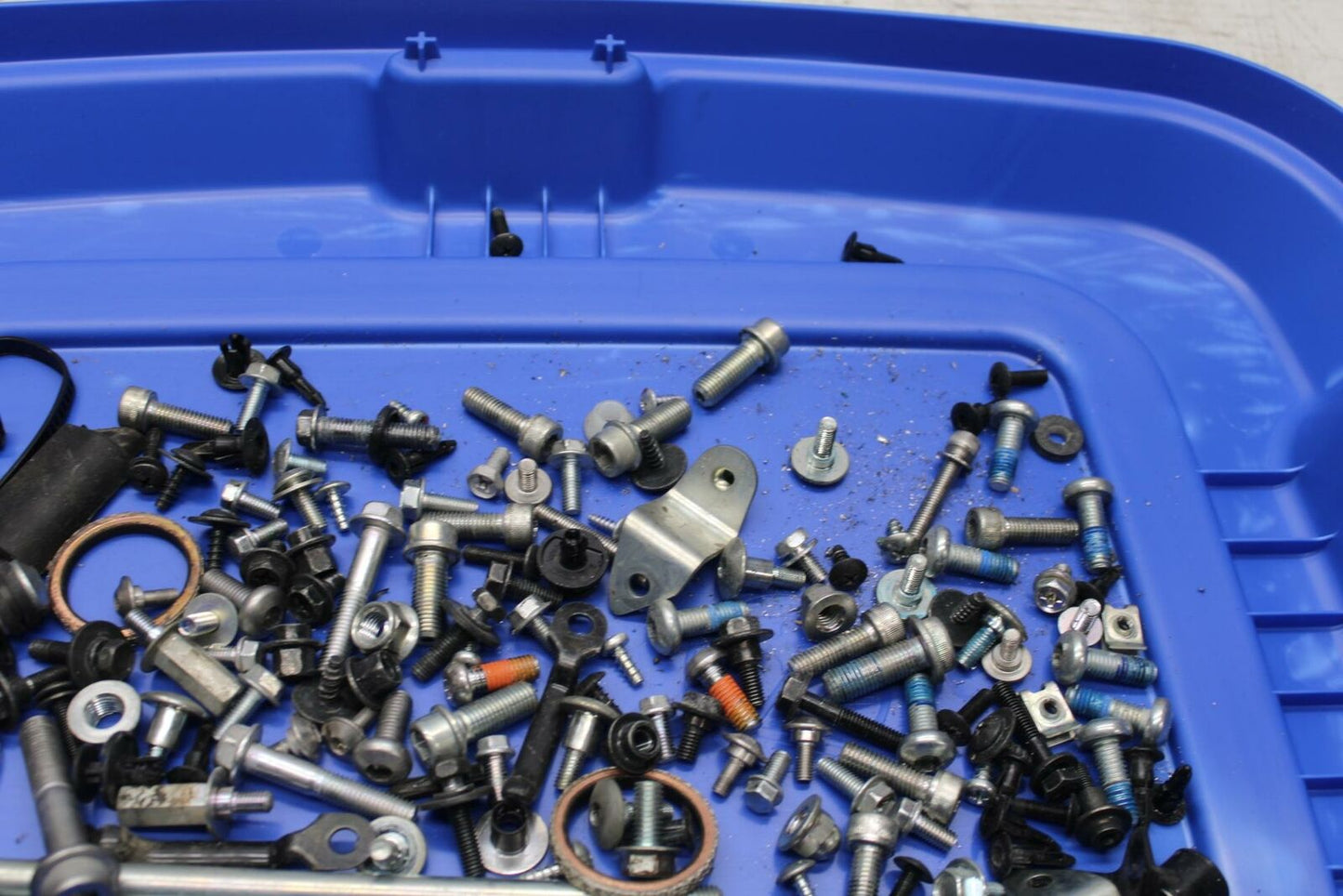 11-19 SUZUKI GSXR600 BOLTS HARDWARE MOTOR SCREWS BB371