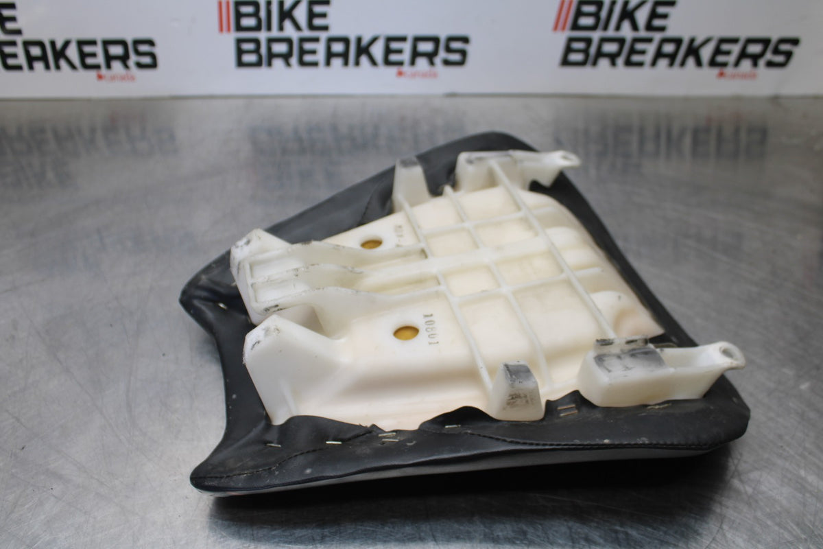 01-06 HONDA CBR600F4I FRONT DRIVERS SEAT PAD SADDLE PILLION BB185