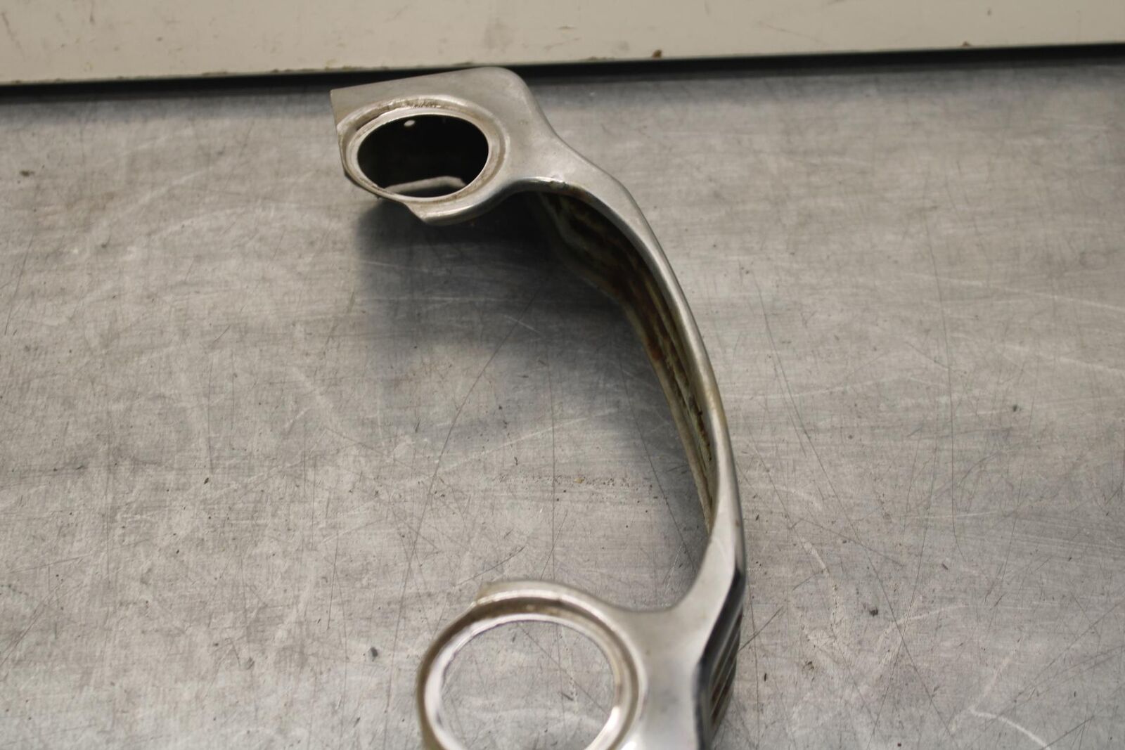 80-83 SUZUKI GS750E LOWER TRIPLE STEM COVER TRIM BB82