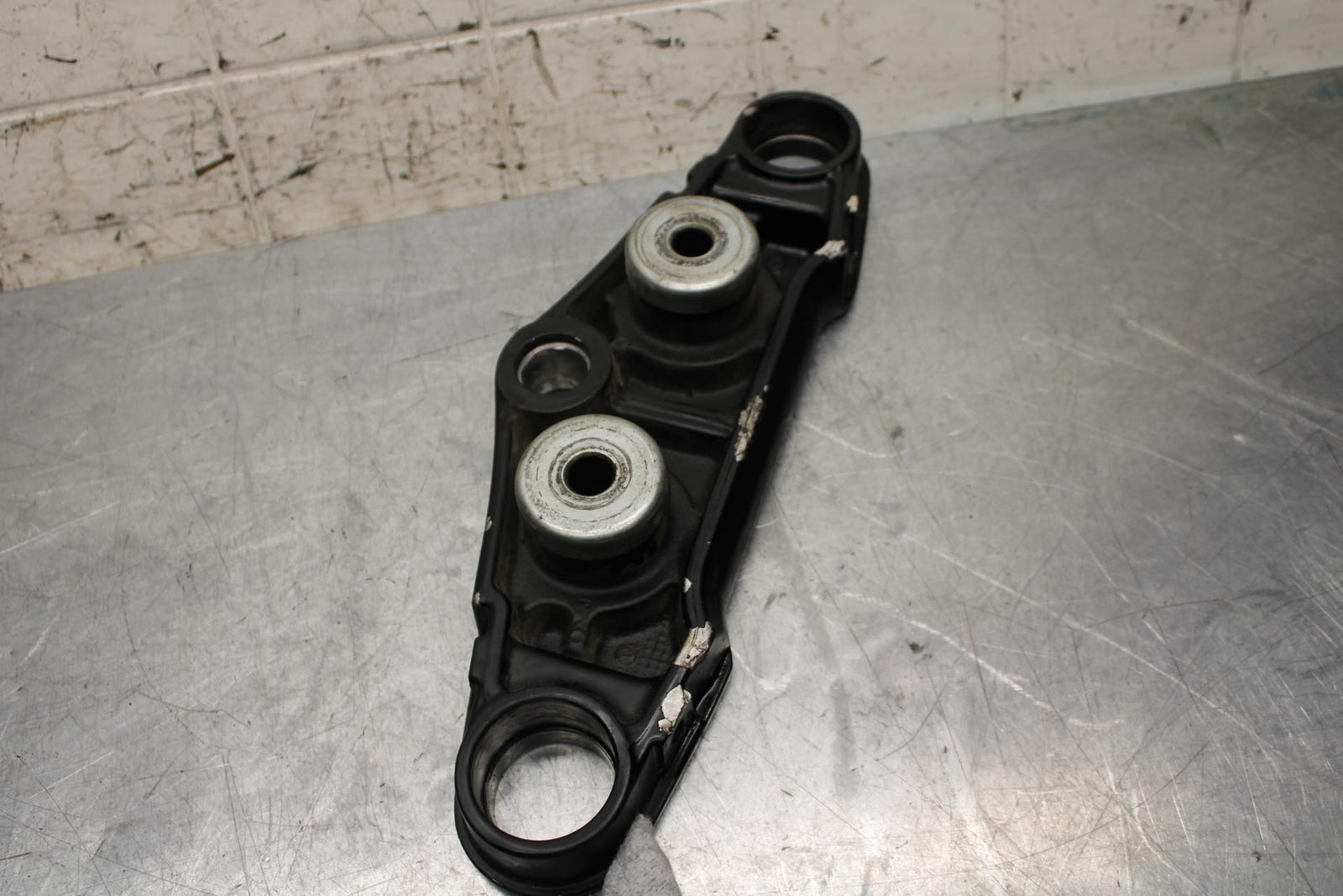 2004 Suzuki Intruder 1500 VL1500 FORKS UPPER TRIPLE TREE CLAMP BB573