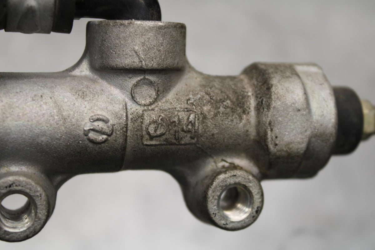 2005 Kawasaki Vulcan 1600 VN1600D Nomad REAR BACK BRAKE MASTER CYLINDER W BB556