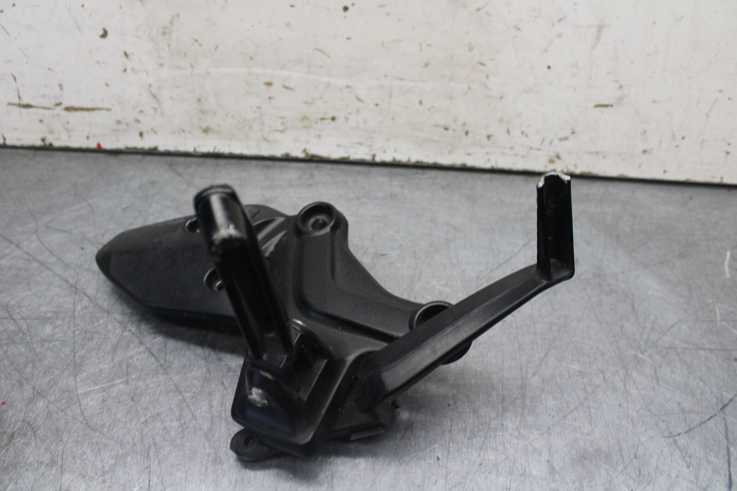 17-24 SUZUKI SV650 RIGHT REARSET REAR SET DRIVER FOOT PEG REST STOP BB706