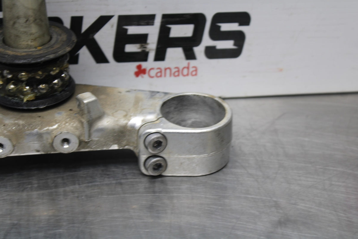 08-09 YAMAHA YZF R6S FRONT FORKS CLAMP LOWER TRIPLE TREE STEM BB796
