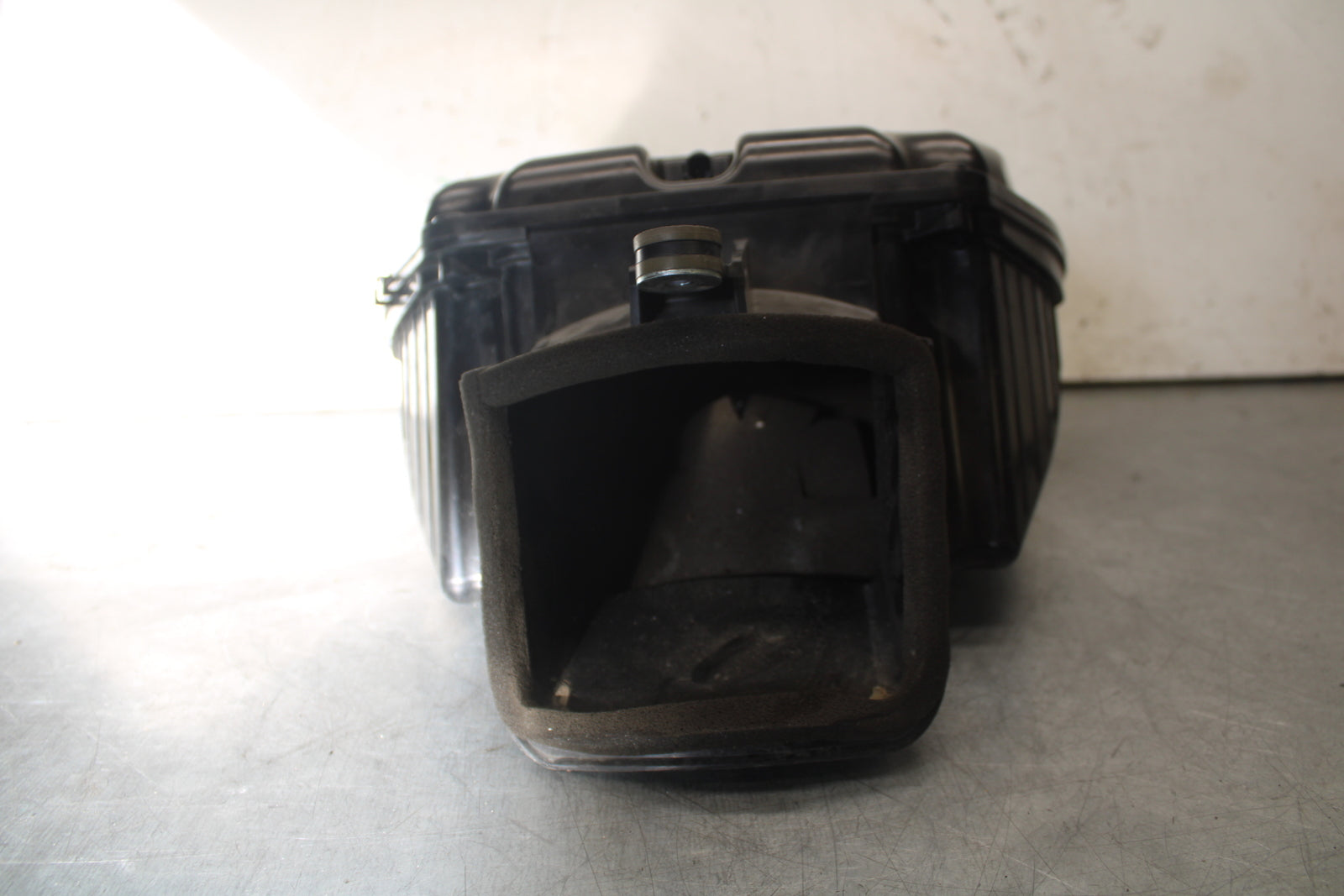 09-12 KAWASAKI NINJA ZX6R AIRBOX AIR INTAKE FILTER BOX 11010-0198 BB698