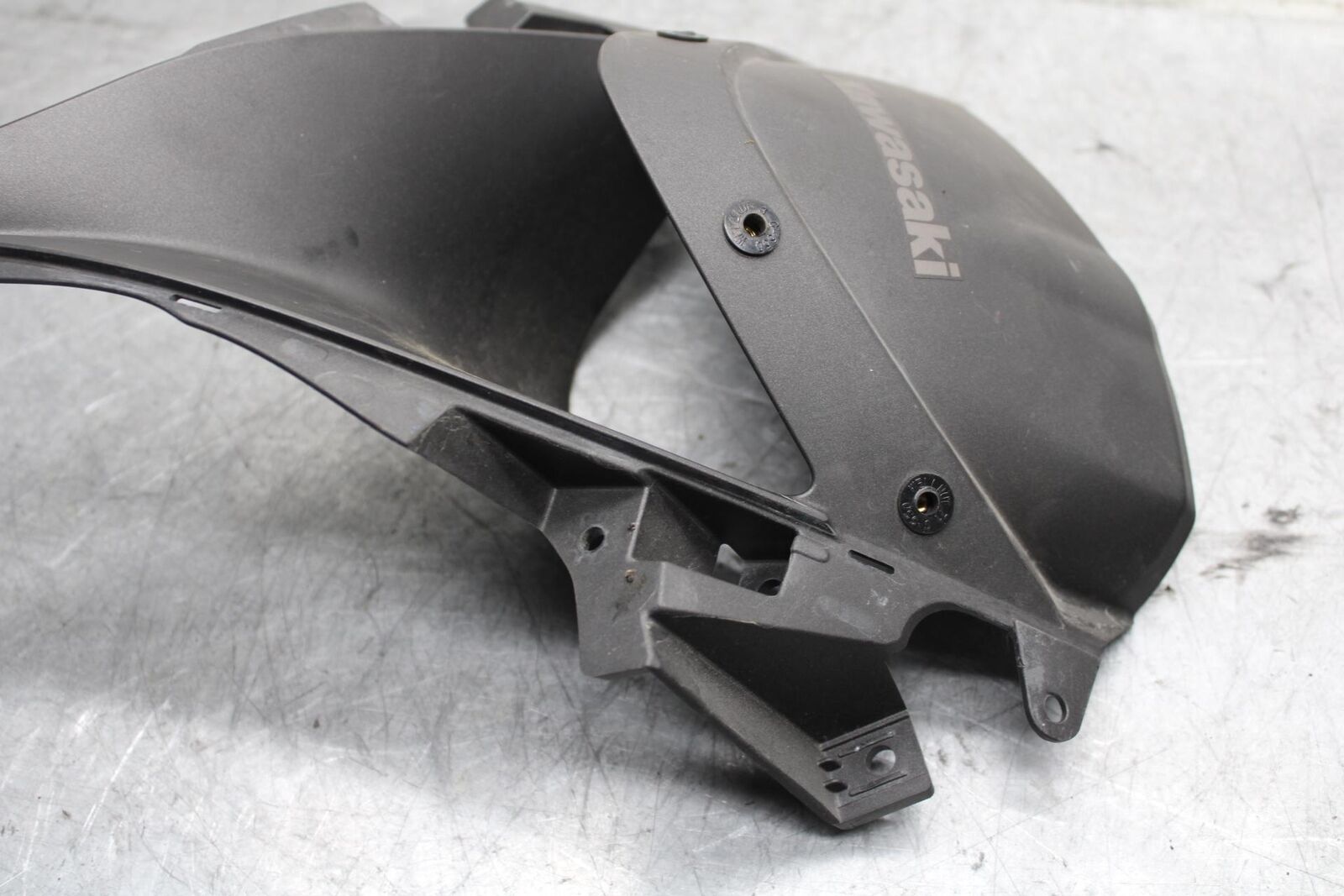 2009 Kawasaki Ninja ZX6R ZX600R FRONT CENTER COWL FAIRING 55028-0290-18T BB548
