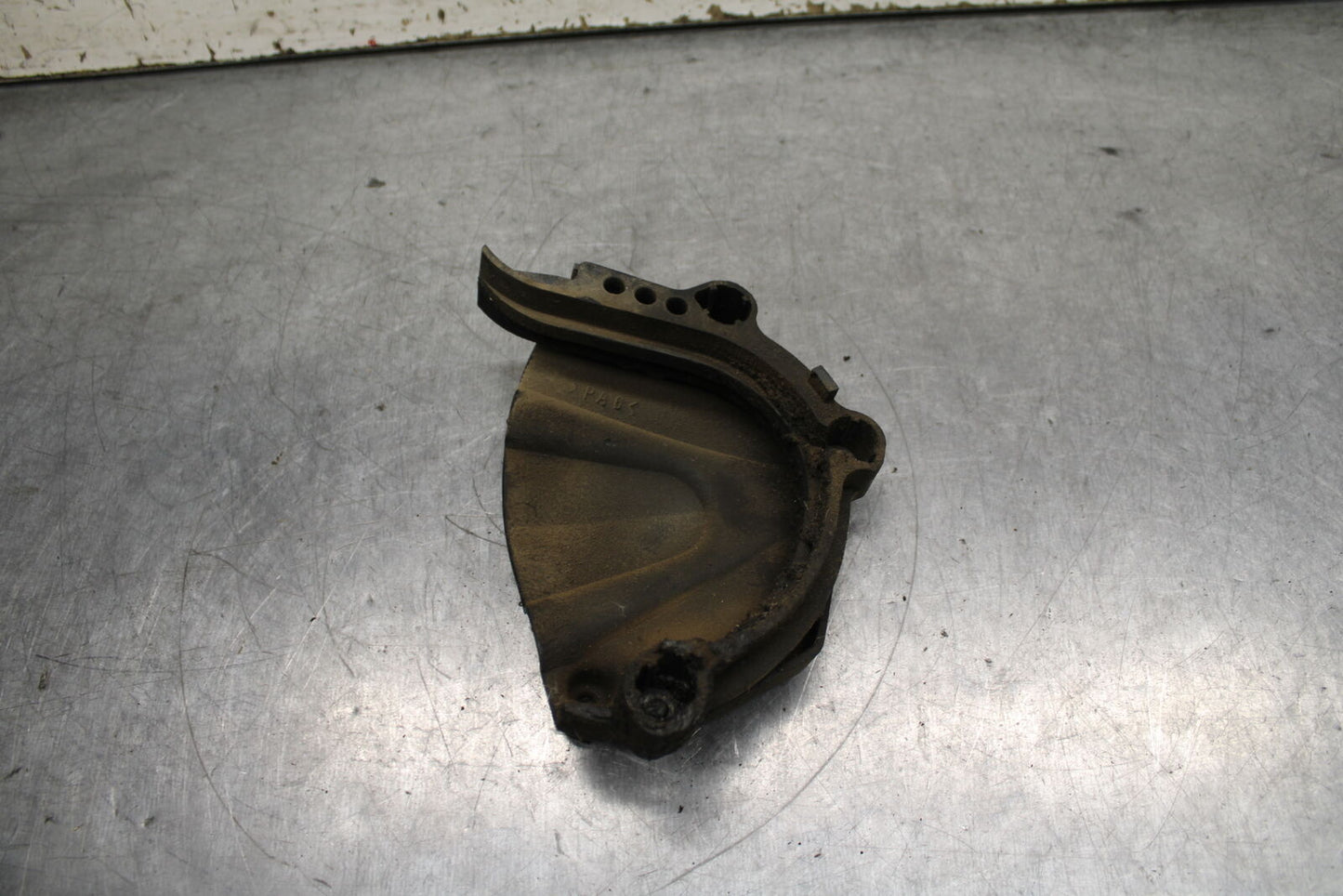 06-07 YAMAHA YZF R6 ENGINE SPROCKET COVER BB742