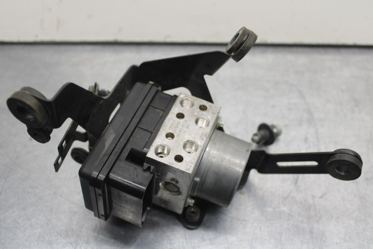 2016 Kawasaki Ninja ZX10R ZX1000 ABS KRT Edition ABS PUMP UNIT MODULE BB86