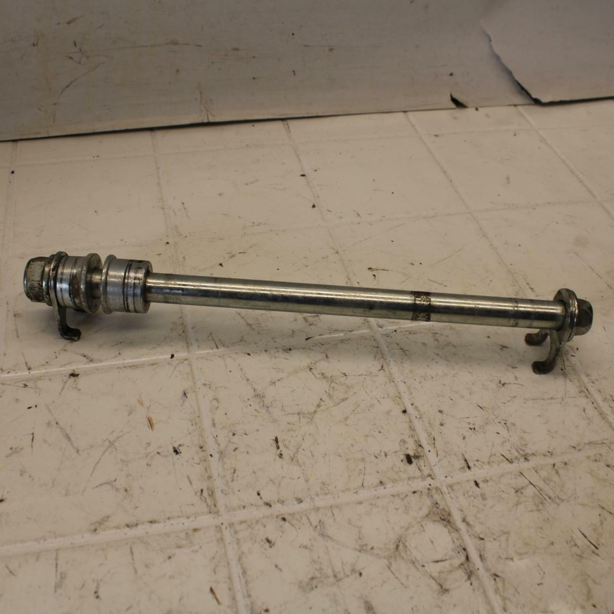11-13 HONDA CBR250R REAR AXLE BACK WHEEL RIM PIVOT BOLT AXEL BB13