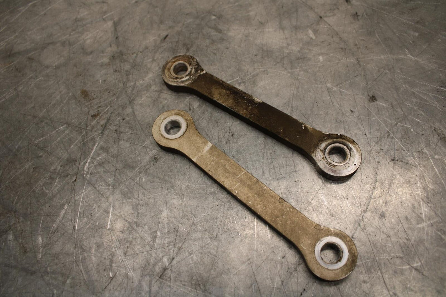 18 YAMAHA YZF R1  REAR DOGBONE SHOCK LINKAGE LINK BB473