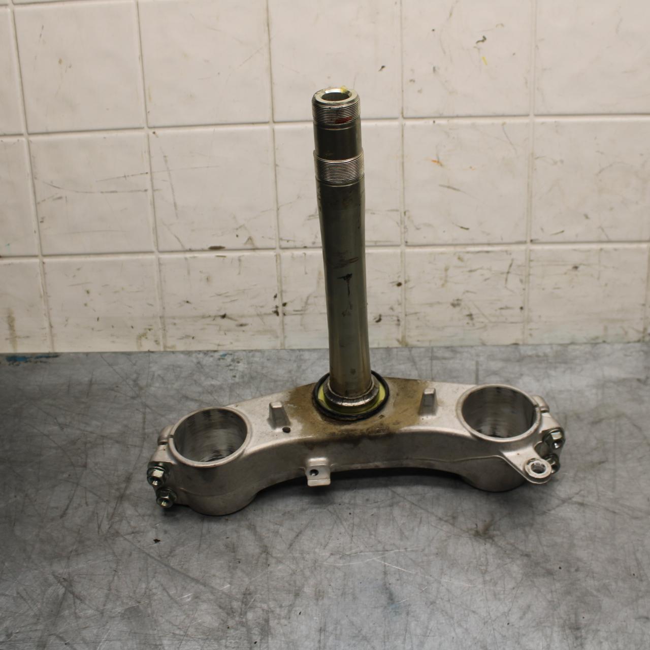 08-09 SUZUKI GSXR600 FRONT FORKS CLAMP LOWER TRIPLE TREE STEM 51410-01H10 BB468