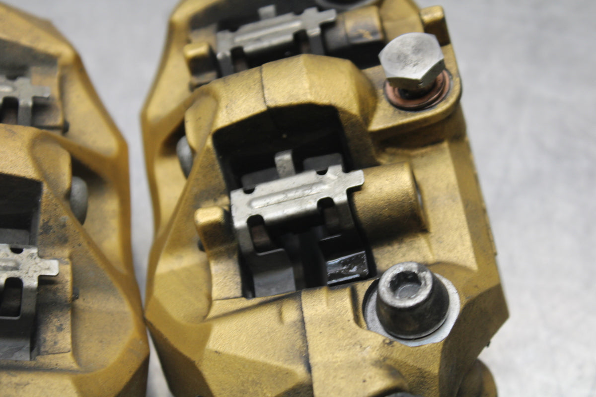 04-05 KAWASAKI NINJA ZX10R RIGHT LEFT FRONT BRAKE CALIPER SET  BB163