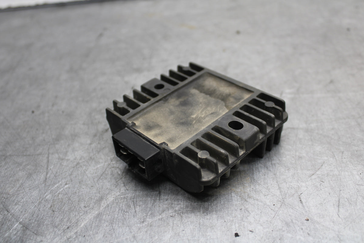 09-15 YAMAHA FZ6R RECTIFIER VOLTAGE REGULATOR  BB686