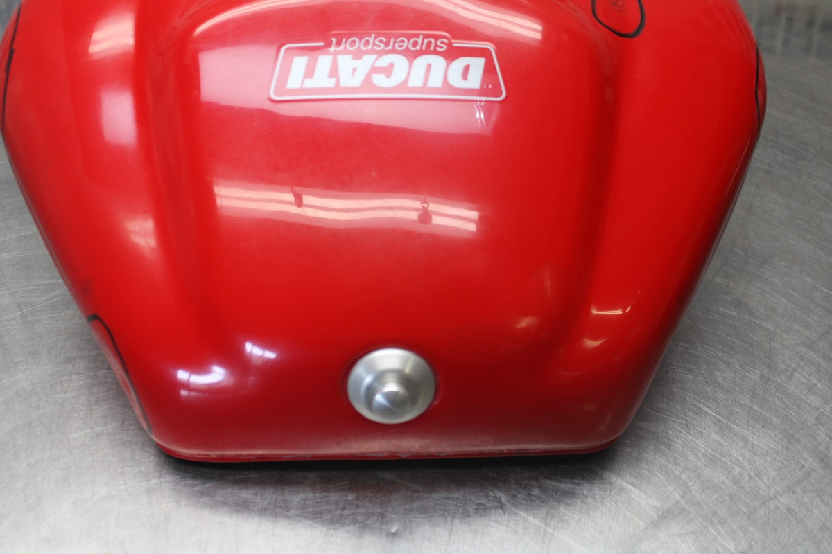 05 DUCATI SUPERSPORT 800 GAS TANK FUEL CELL PETROL RESERVOIR BB913
