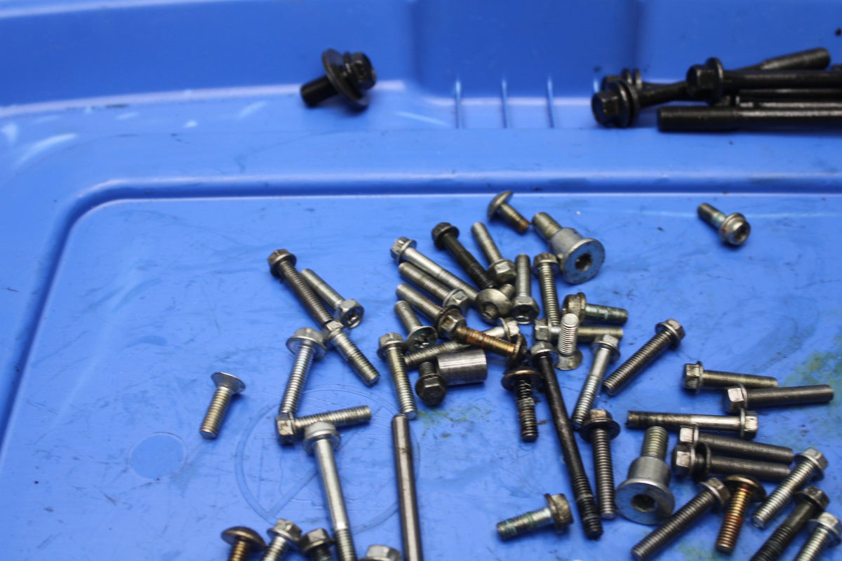 06-07 SUZUKI GSXR 600 ENGINE MOUNTING BOLTS HARDWARE MOTOR SCREWS BB848
