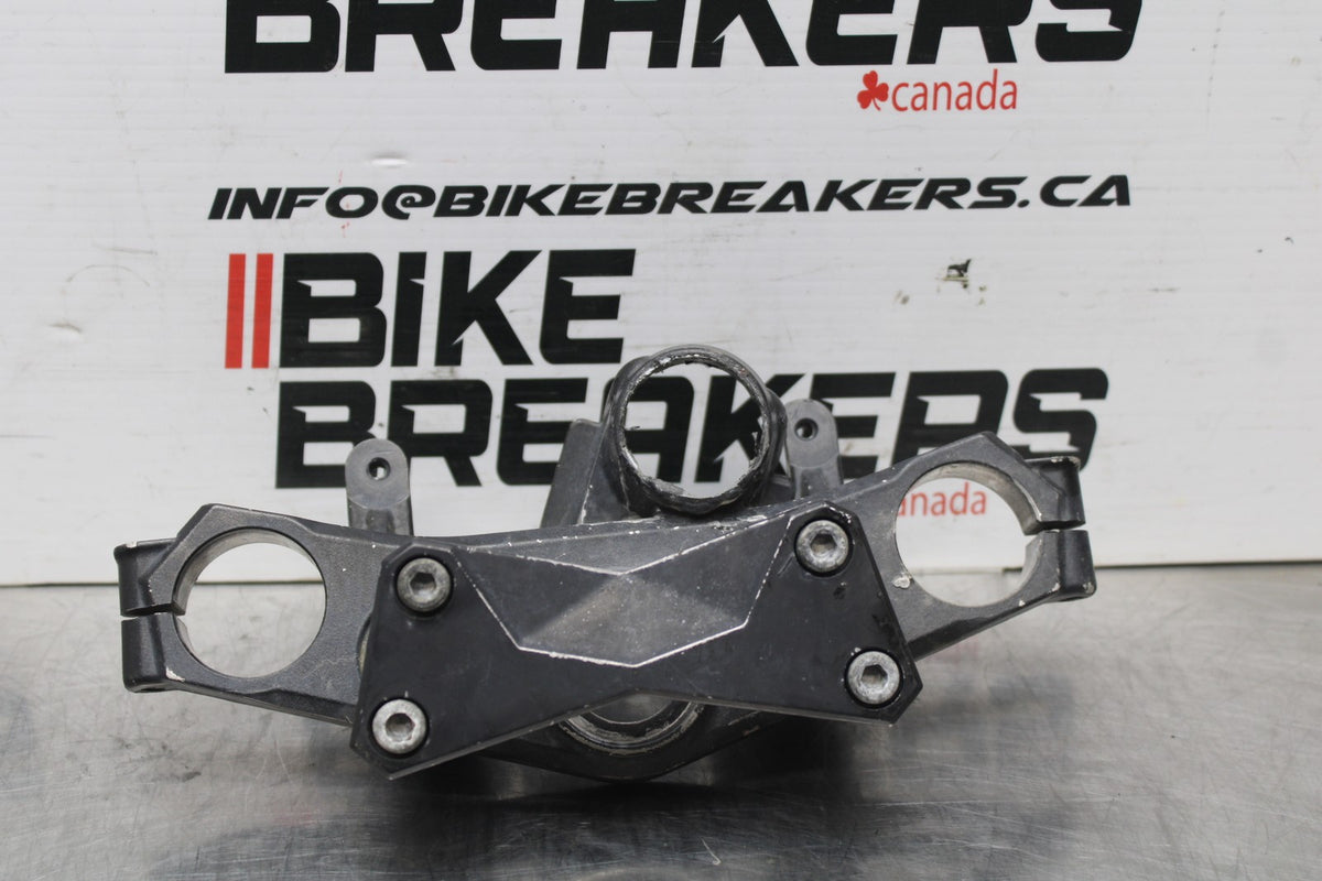 06 KAWASAKI Z750 FORKS UPPER TRIPLE TREE CLAMP BB837