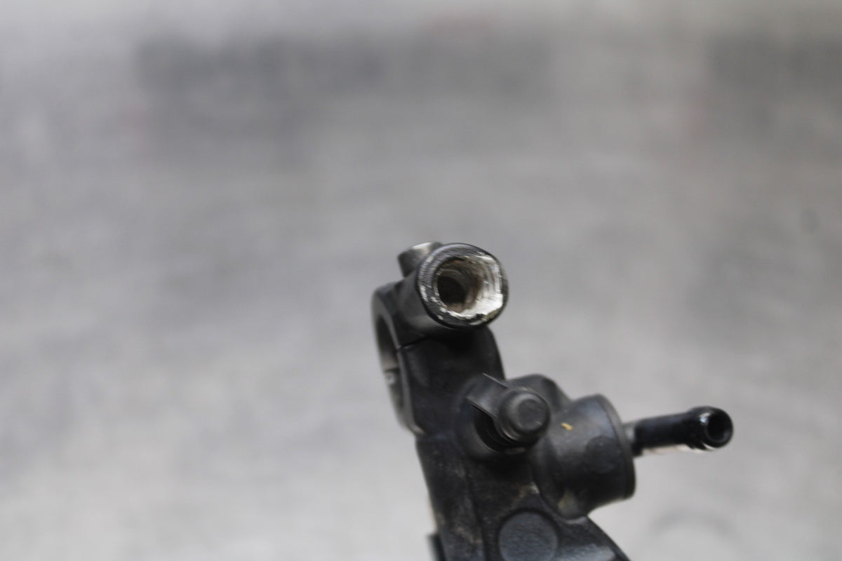 12 TRIUMPH STREET TRIPLE R FRONT BRAKE MASTER CYLINDER w/ LEVER BB914