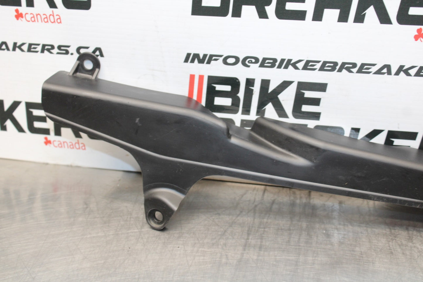 13-24 HONDA CBR600RR REAR BACK DRIVE CHAIN GUARD COVER 40510-MEE-010 BB772