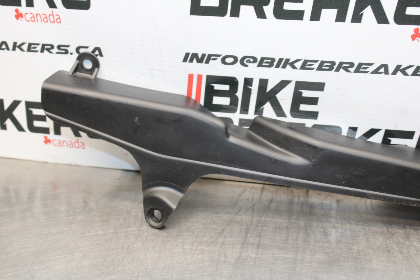 13-24 HONDA CBR600RR REAR BACK DRIVE CHAIN GUARD COVER 40510-MEE-010 BB772