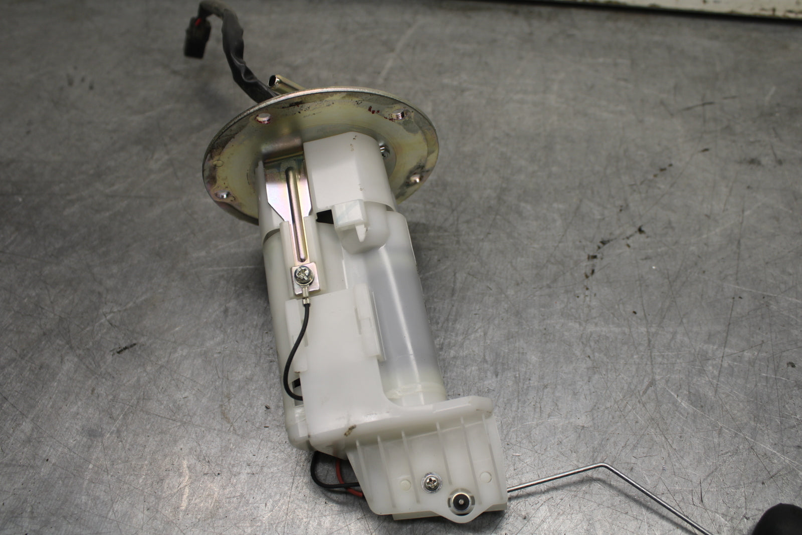 18-24 KAWASAKI NINJA 650 FUEL PUMP GAS PETROL SENDER UNIT BB725