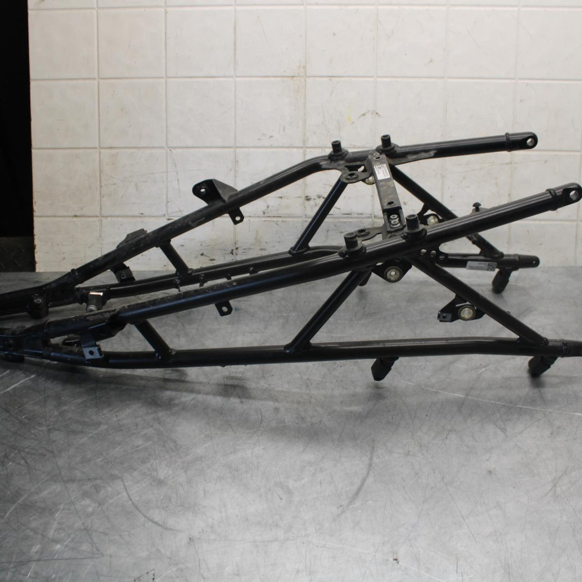 22 KTM 890 ADVENTURE   REAR BACK TAIL SUBFRAME SUB FRAME BB514