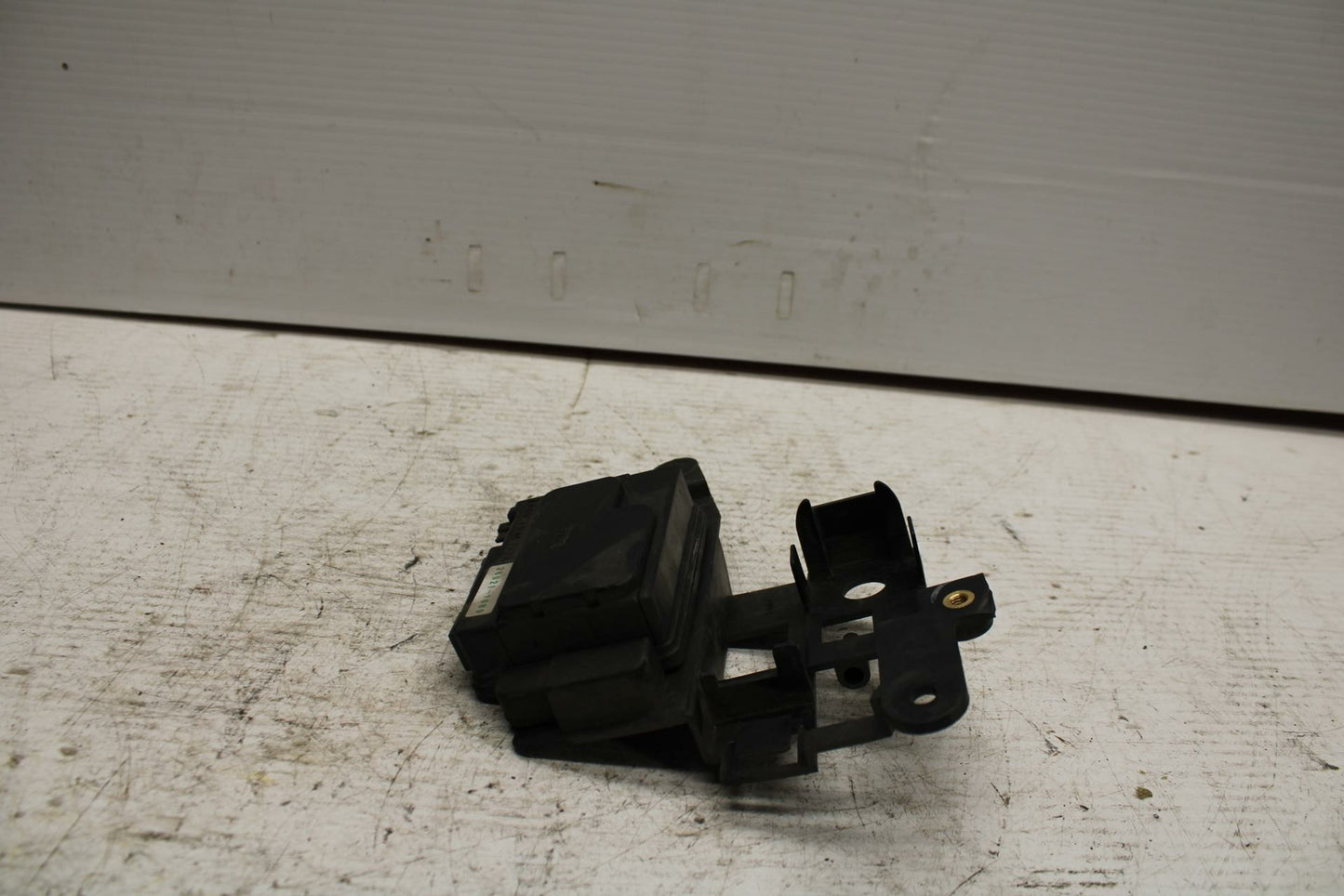 90-07 KAWASAKI ZZR 250 RELAY ASSEMBLY FUSE BOX BB298