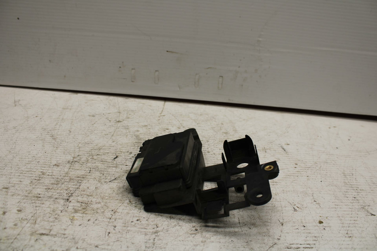 90-07 KAWASAKI ZZR 250 RELAY ASSEMBLY FUSE BOX BB298