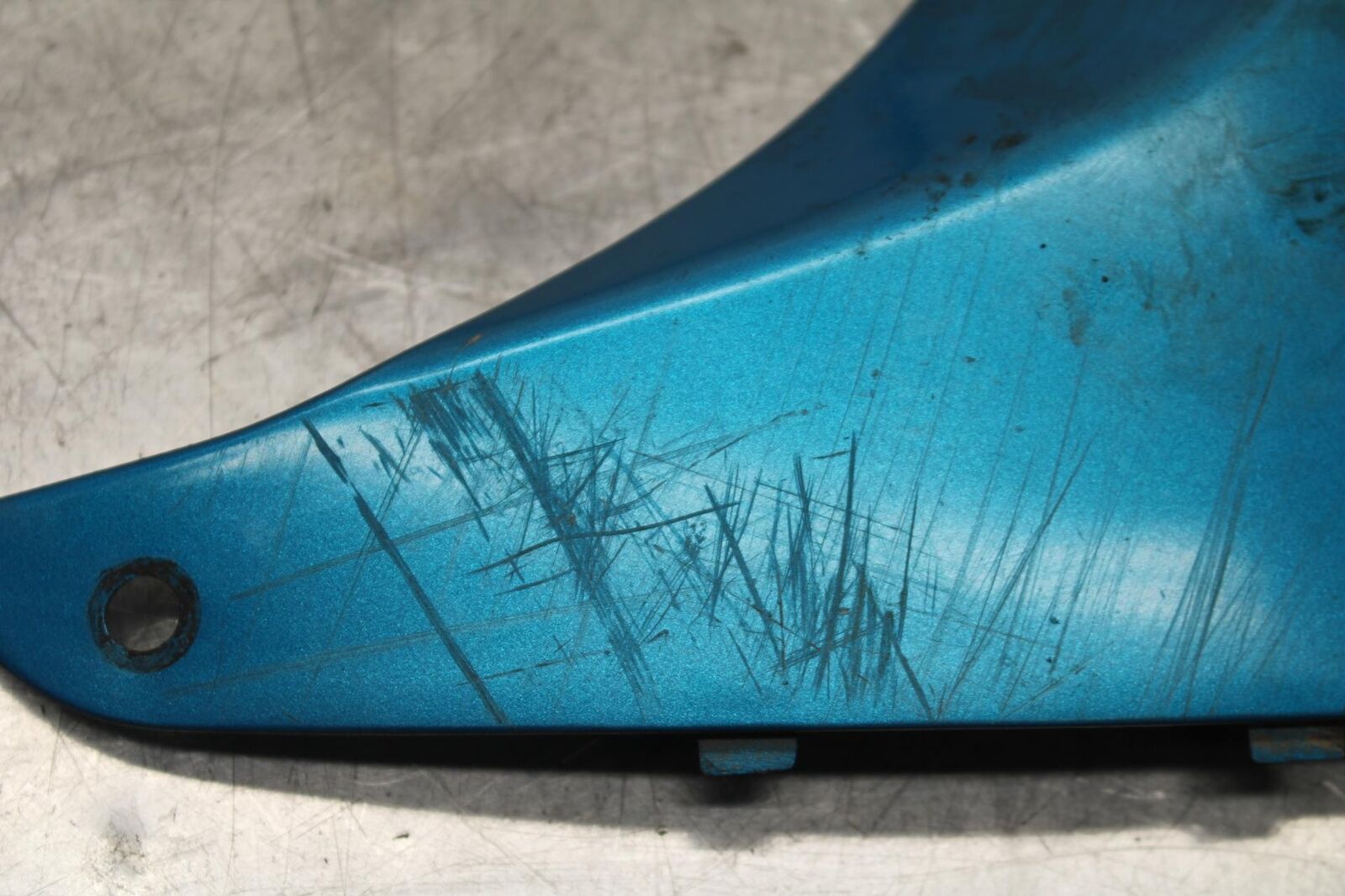 1995 Suzuki RF600R LEFT LOWER BOTTOM BELLY SIDE FAIRING COWL BB615
