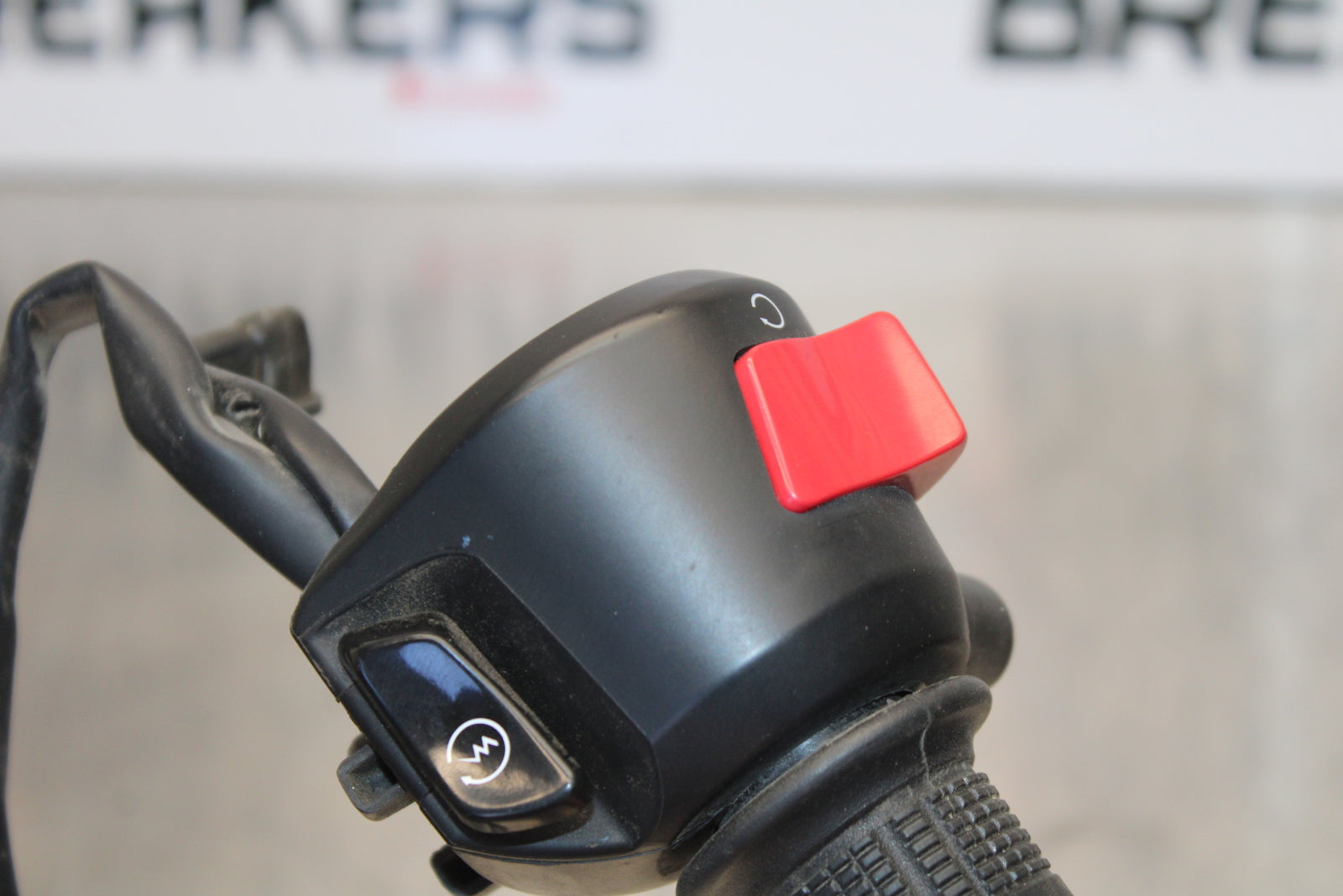 15-16 HONDA CB300F RIGHT CLIP ON HANDLE KILL OFF START SWITCH SWITCHES BB150