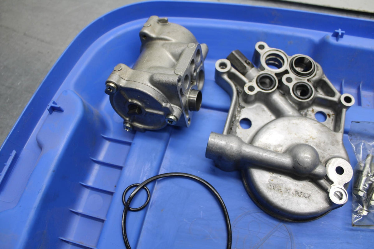 1985 Kawasaki Ninja 900R ZX900A ENGINE MOTOR OIL PUMP AND PARTS LOT BB84