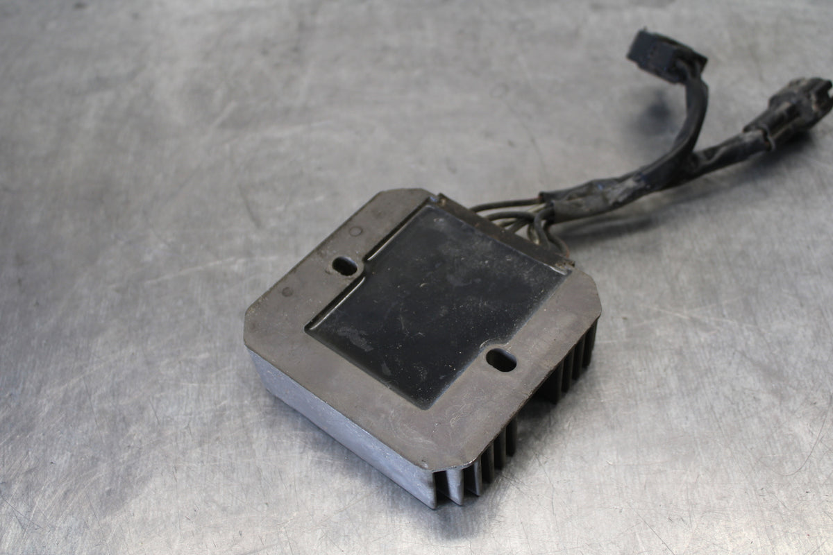 04 SUZUKI INTRUDER 800 RECTIFIER VOLTAGE REGULATOR BB758