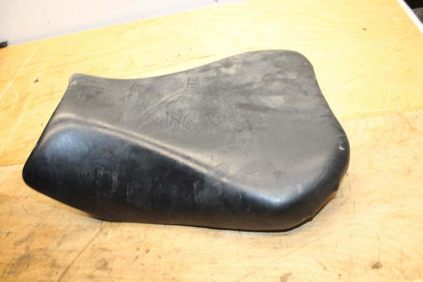 11-21 SUZUKI GSXR750 FRONT DRIVERS SEAT PAD SADDLE PILLION