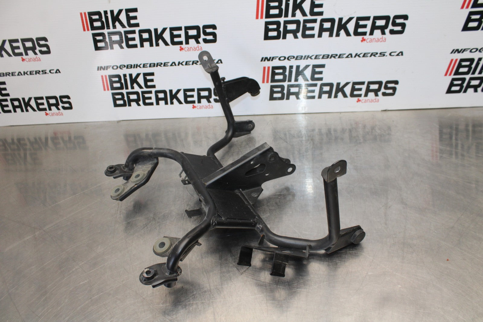 08-18 KAWASAKI KLR650 UPPER FAIRING MIRROR GAUGES STAY BRACKET BB183