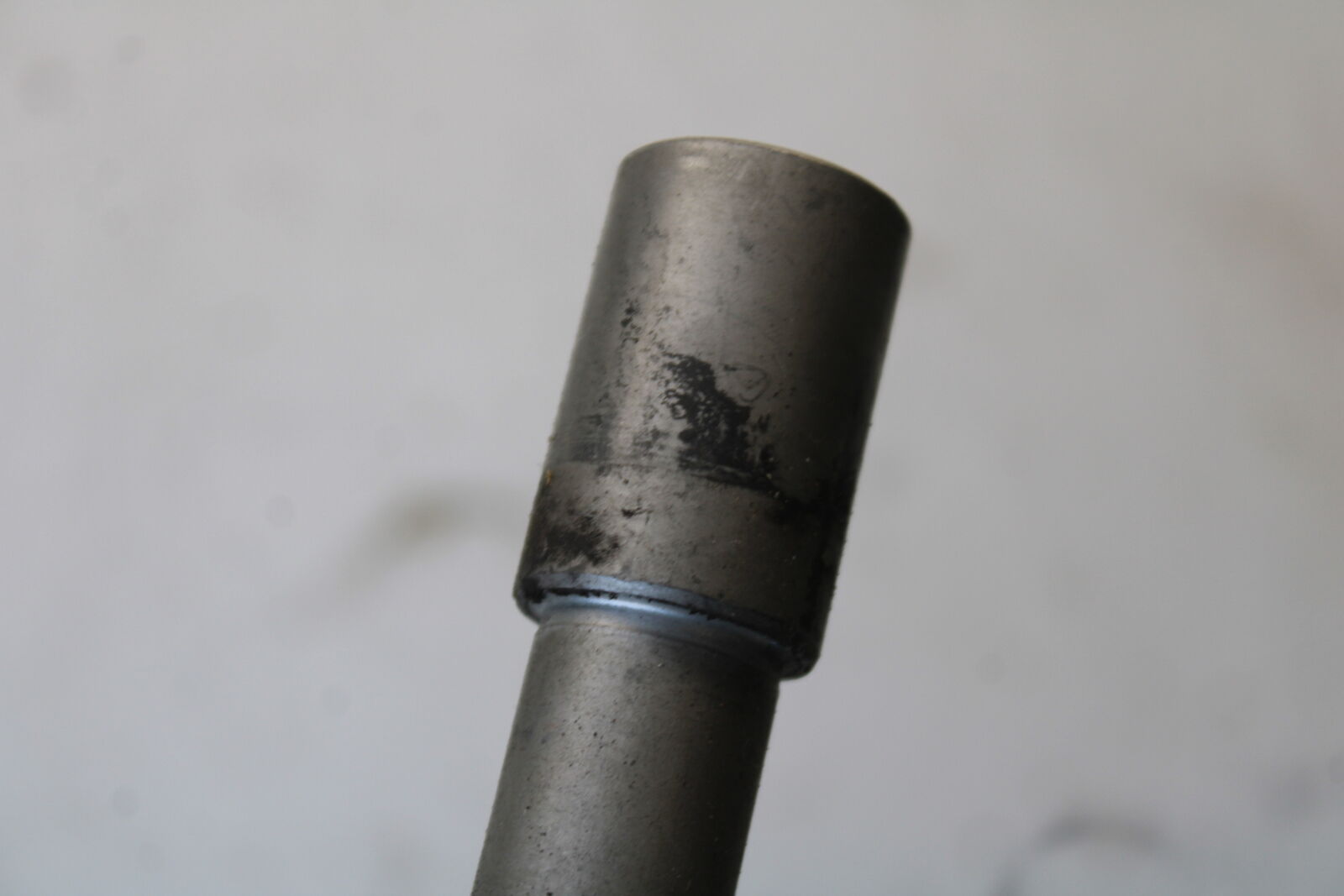 03-04 HONDA CBR600RR REAR BACK SWINGARM BOLT SUSPENSION PIVOT AXLE BB661