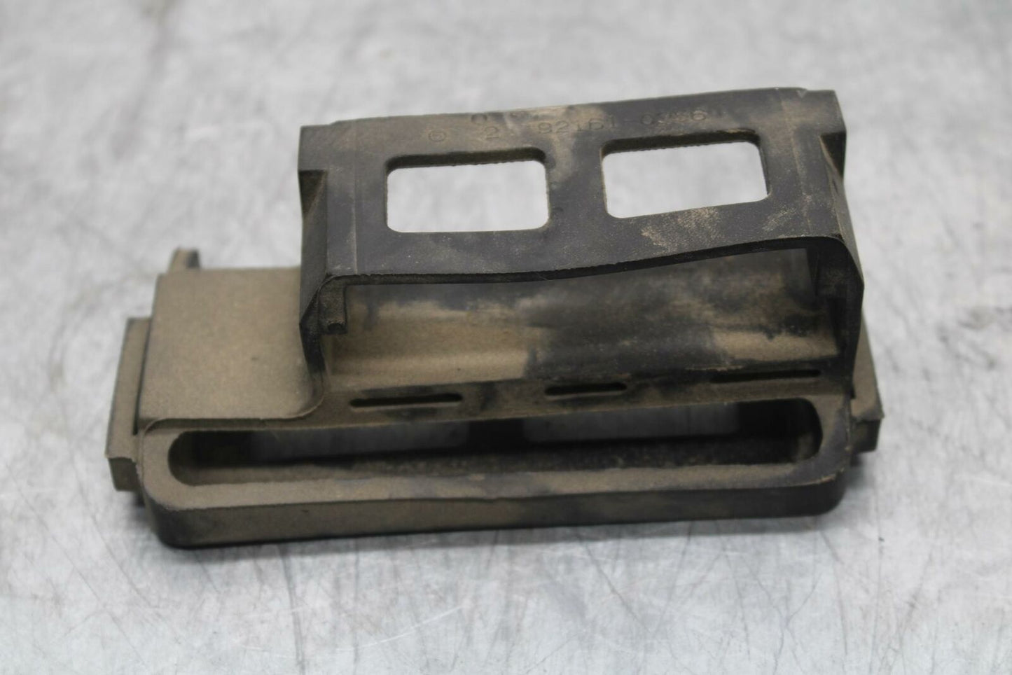 19-20 KAWASAKI NINJA ZX6R ECU CONTROLLER UNIT  ECM HOLDER SUPPORT RUBBER  BB419