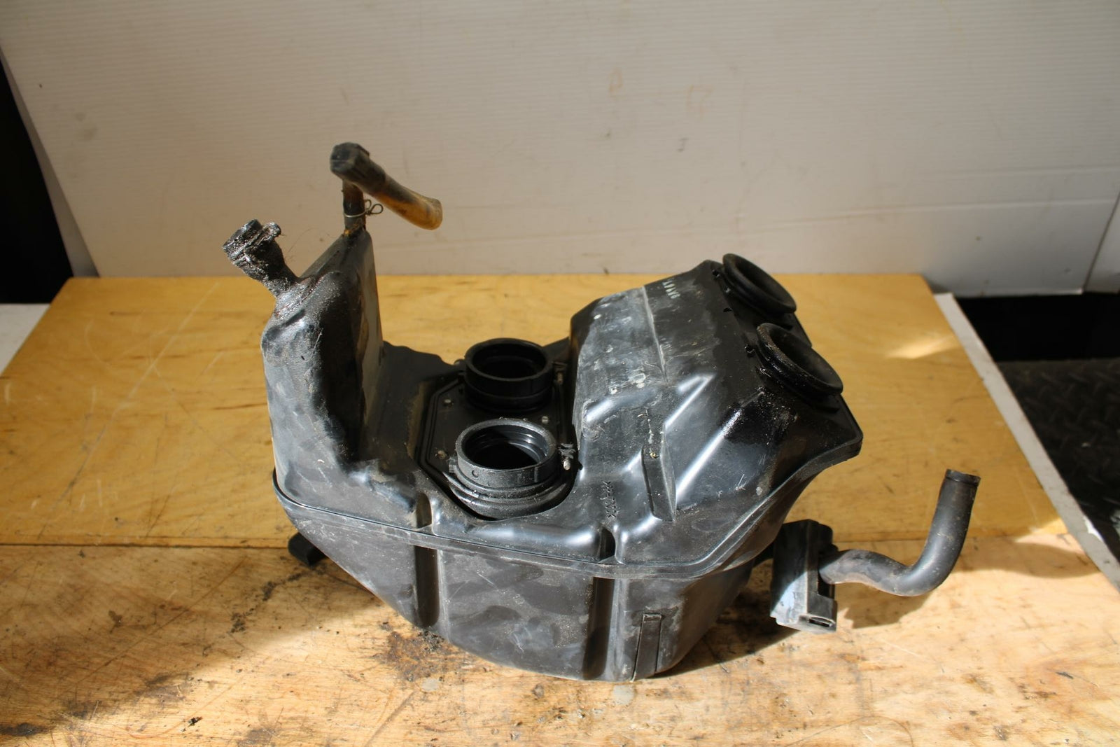 09-10 KAWASAKI ER-6N AIRBOX AIR INTAKE FILTER BOX BB325