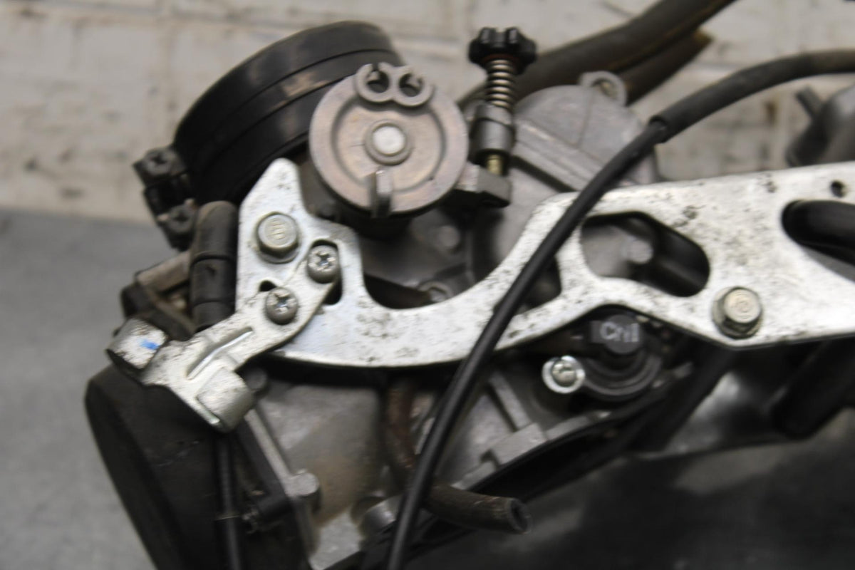 2000 Honda Super Hawk 1000 VTR1000F CARBS CARBURETORS BB577
