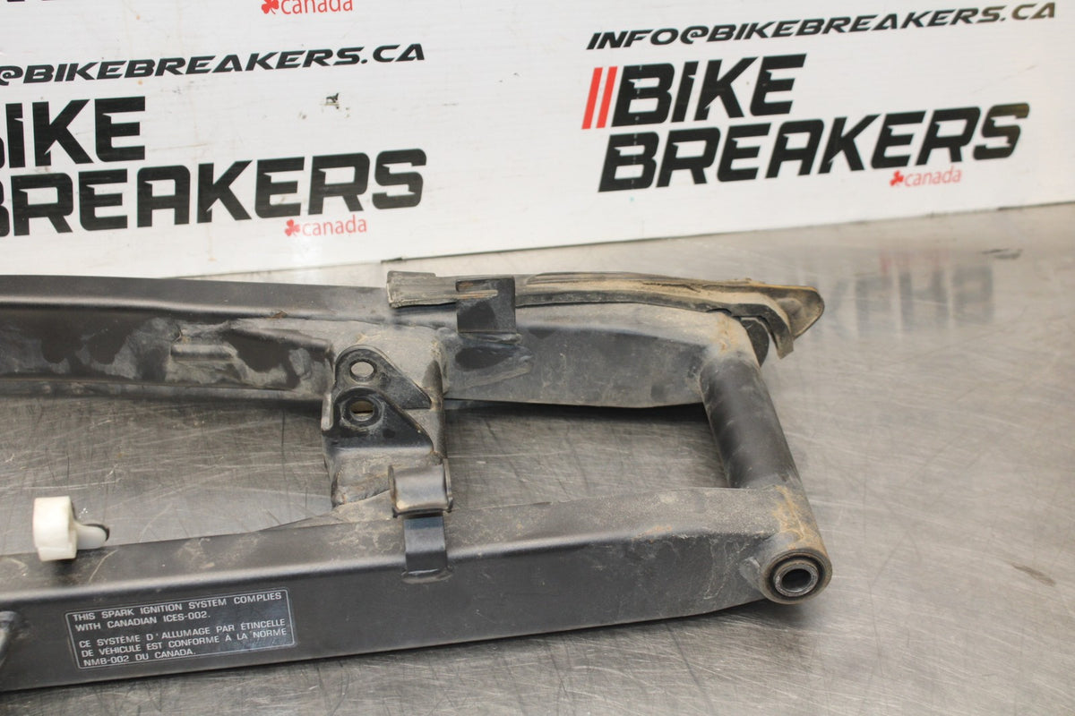 08 HONDA CBR125R REAR SWINGARM BACK SUSPENSION SWING ARM BB839