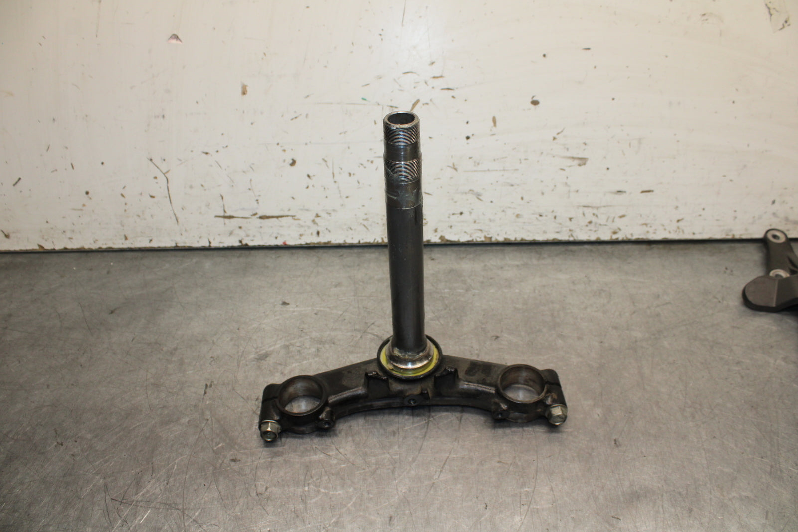15-16 HONDA CB300F FRONT FORKS CLAMP LOWER TRIPLE TREE STEM BB740